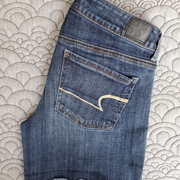 American Eagle Jean Shorts SZ 4 - Picture 3 of 7
